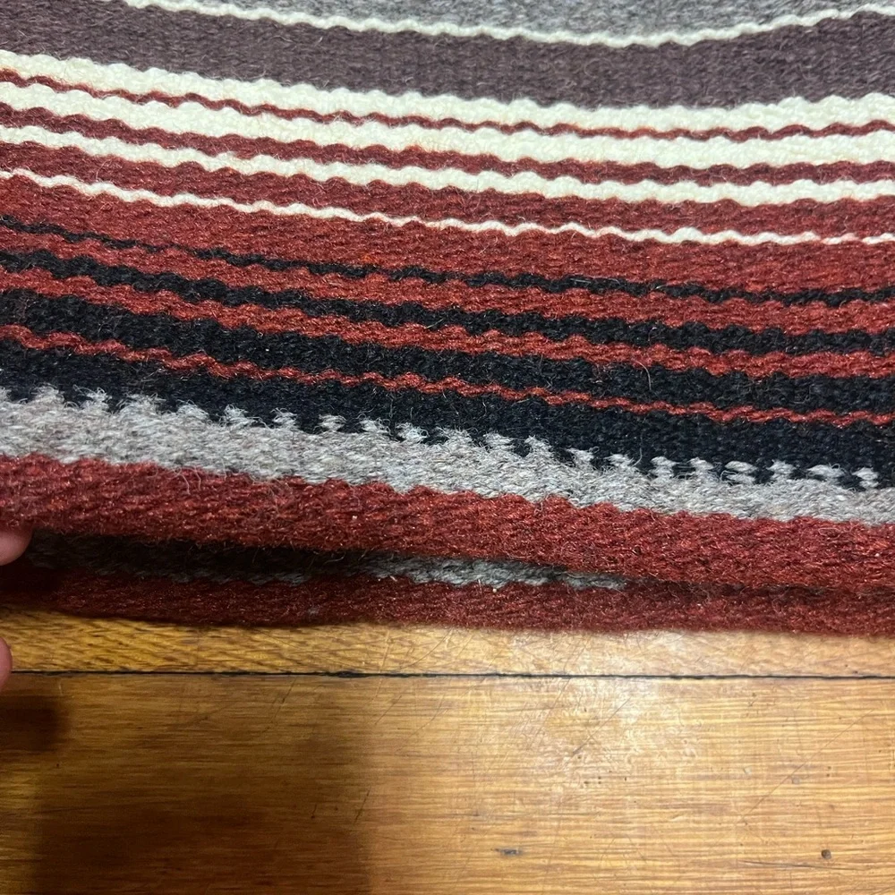 Navajo rug Southwestern Aztec 28x33.